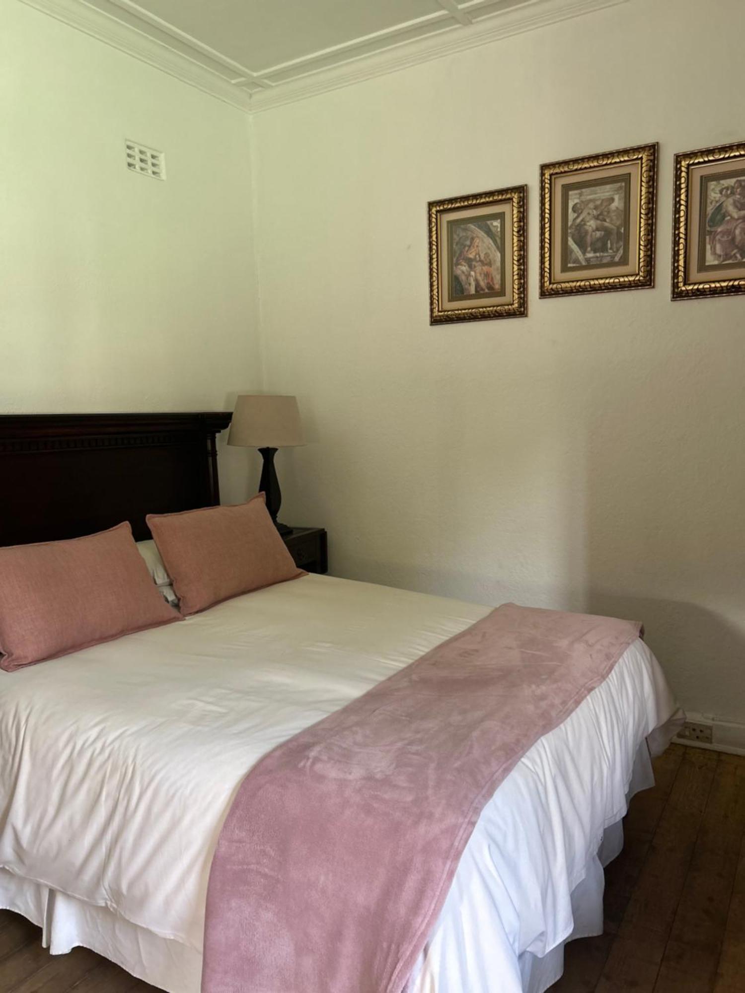 Pebble Fountain Guesthouse Pretoria Bagian luar foto